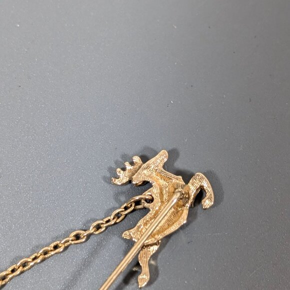 Vintage Avon Christmas Sleigh Reindeer Stick Pin Gold Tone Brooch - Picture 6 of 7